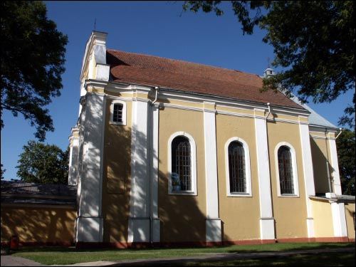  - Kościół Podwyższenia Krzyża Świętego. Fasada boczna