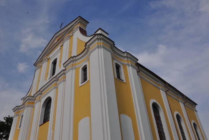  - Kościół Podwyższenia Krzyża Świętego. 