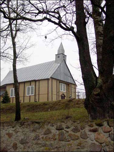 Strubnica.  Catholic church of the Holy Trinity