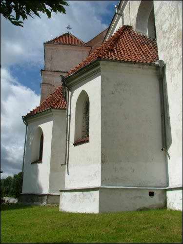  - Kościół Farny. Gotyckie kaplice boczne, zachowane z pierwotnego kościoła