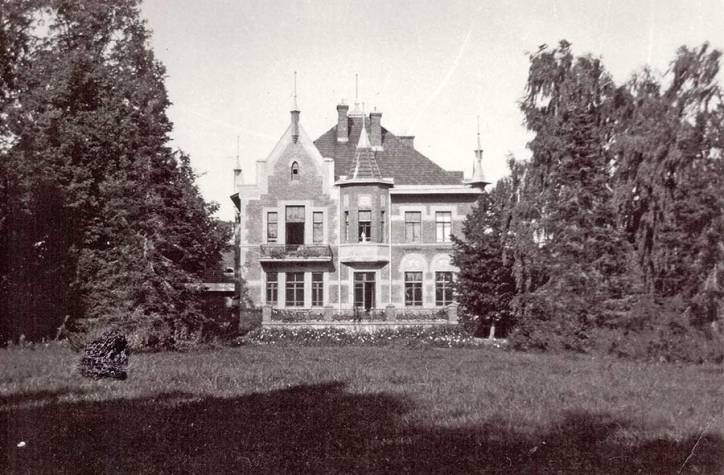  - Manor of Ivanoŭski. 