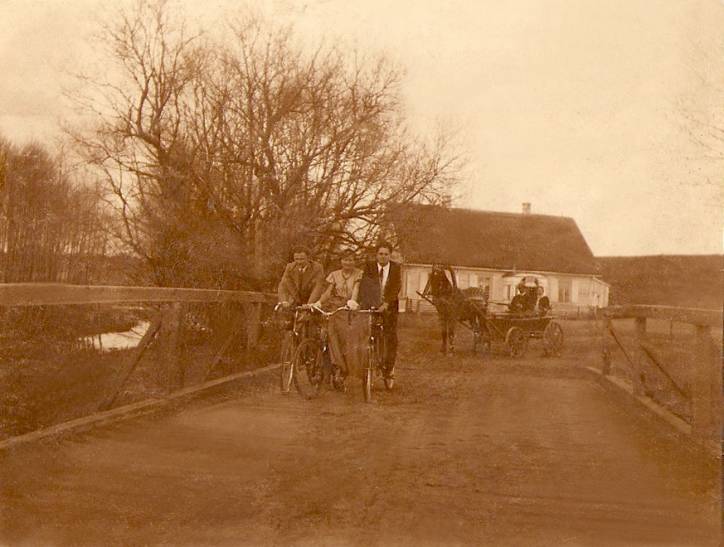  - Город на старых фотографиях . 