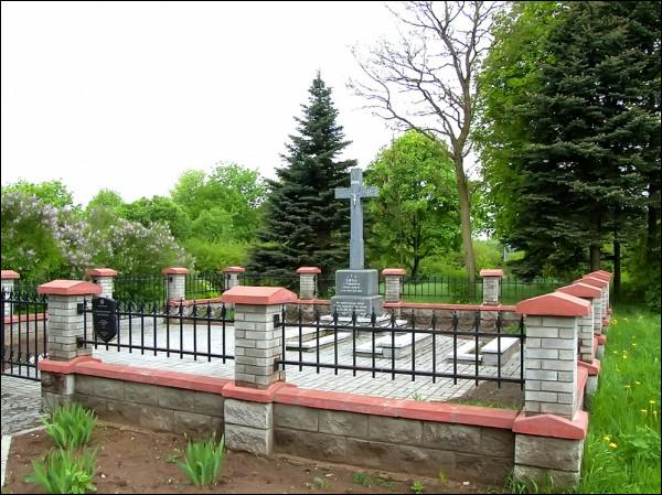 Šastakoŭcy.  Ałaiza Paškievič Tomb