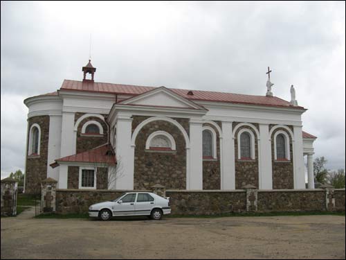  - Catholic church of the Assumption of the Blessed Virgin Mary. Side facade