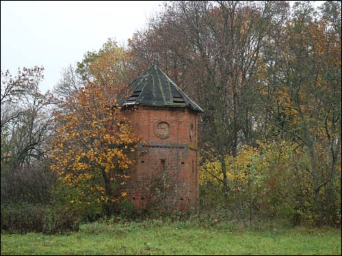  - Park dworski Rdułtowskich. Budynek gospodarczy