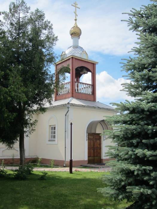  - Вуліцы мястэчка . Царква св. Гаўрыіла Беластоцкага. Царква была зроблена з будынка пач. 20 ст. у 1994-95 гг.