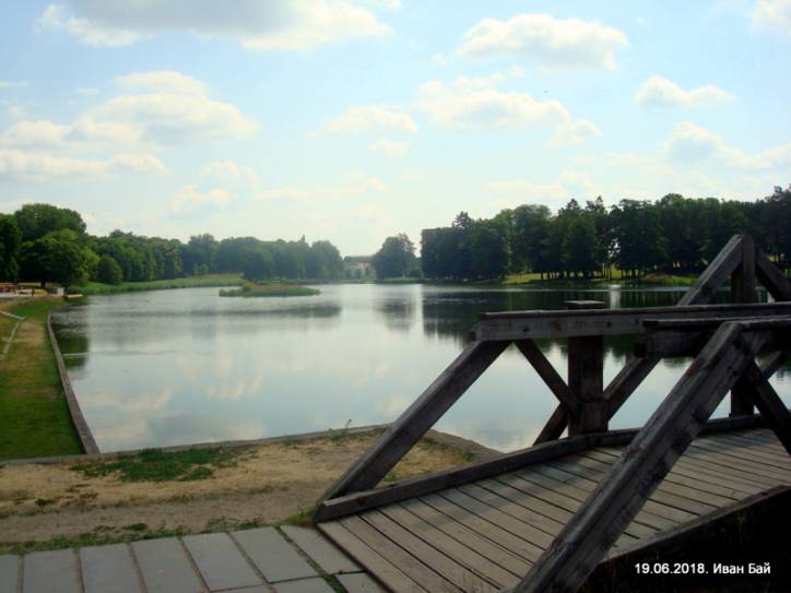 - Manor park . 