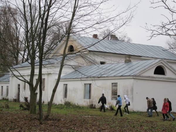 Ščorsy.  Chraptovič library