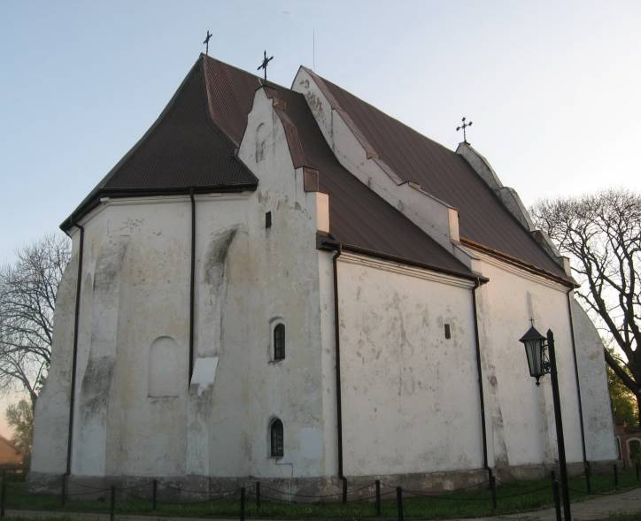 Ішкальдзь. Касцёл Святой Тройцы