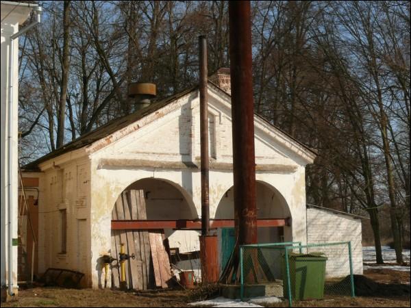  - Manor of Zachvatovič (Zachvatowicz). Economic Building (03.2010)