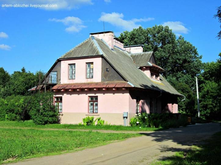  - Manor of Zachvatovič (Zachvatowicz). 