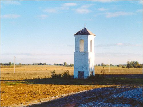 Karevičy. Road chapel 