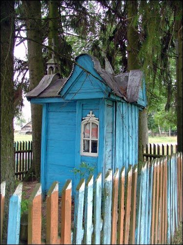 Łozki. Road chapel 