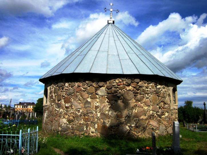 Iwie. Kaplica cmentarna 