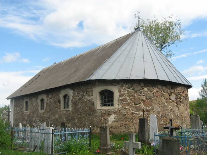  - Graveyard chapel . 