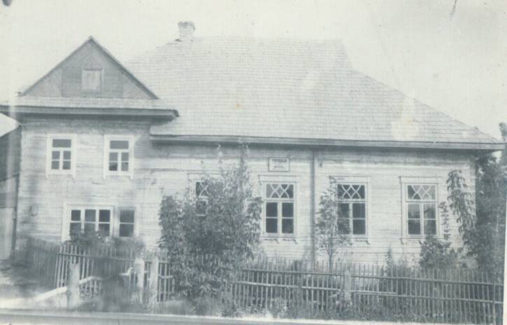  - Synagogue . Front view