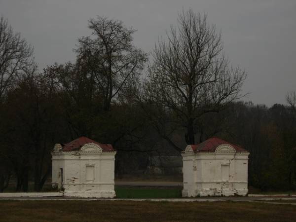  - Manor . 