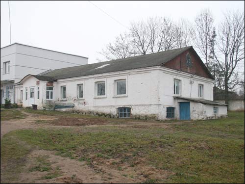  - Farmstead Zamirje. Economical building