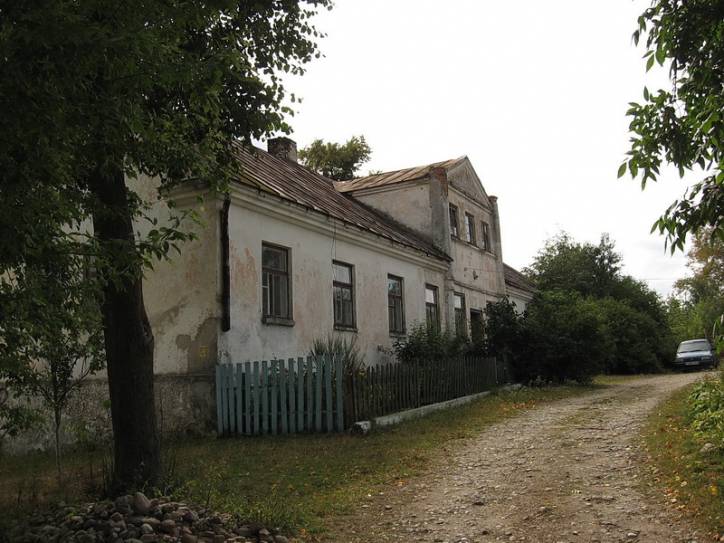  - Manor . 