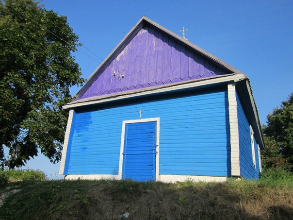 Vierabjevičy Małyja. Orthodox church at cemetery