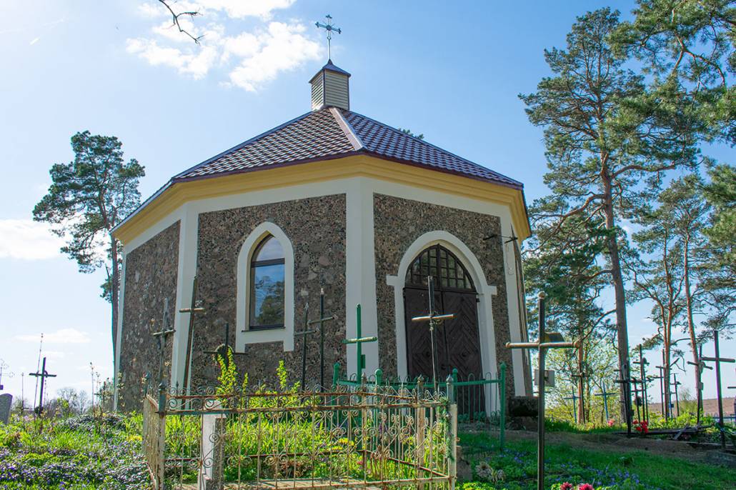 Kramianica. Chapel at cemetery