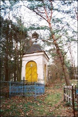 Moŭčadź. Graveyard chapel 