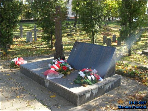  - cemetery Soldierly. 