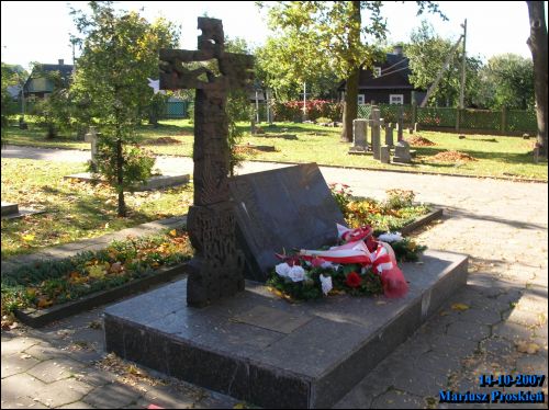  - cemetery Soldierly. 
