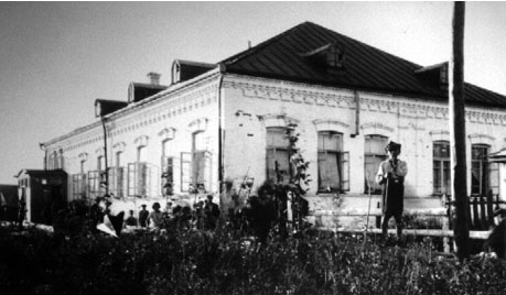  - Miasto na starych fotografiach . 