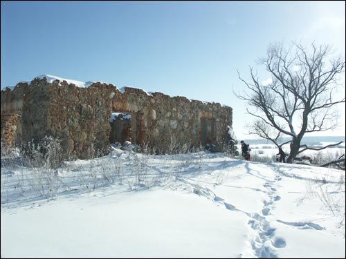  - Site of ancient castle . 