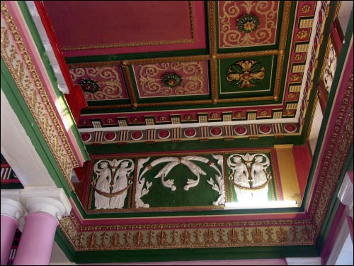  - Estate (Interiors). 