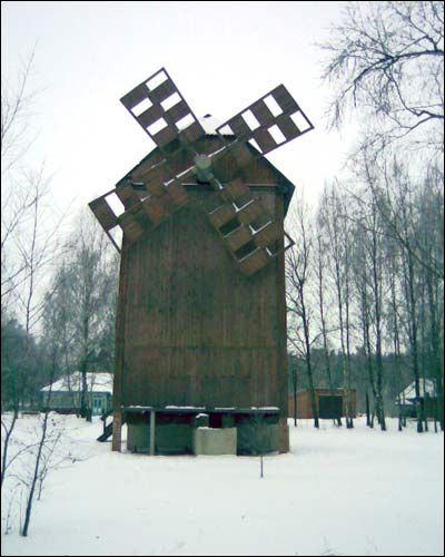 Rusiny.  Handicraft center