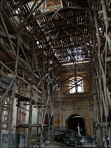  - Касцёл Унебаўзяцця Найсвяцейшай Панны Марыі. Малітоўная заля ў рыштаваньнях