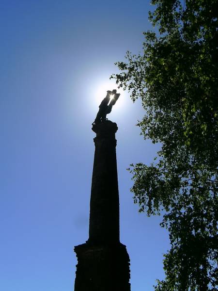 Faszczówka.  Kolumna memoriał