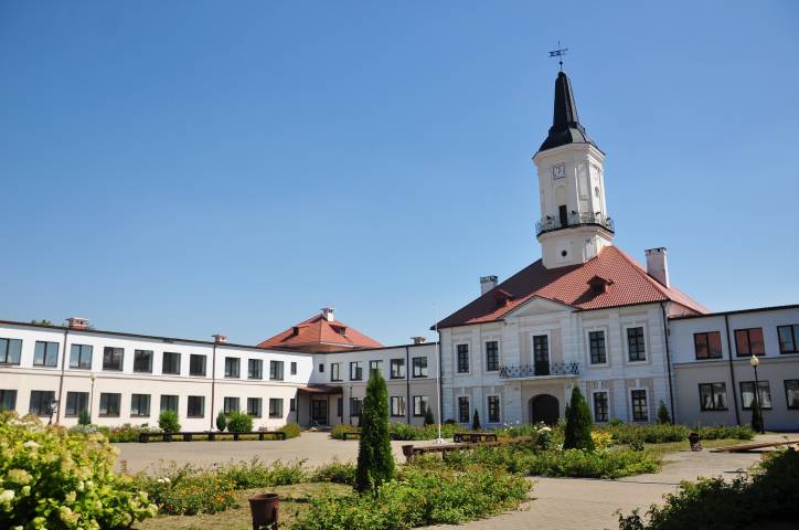 Szkłów. Ratusz 