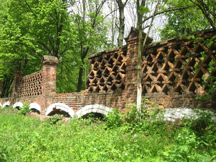  - Дворцово-парковый ансамбль Монюшек. 
