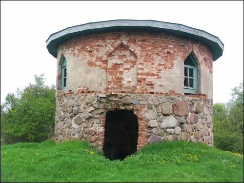  - The tomb of Dybowski. The tomb of Dybouski Baravoje village