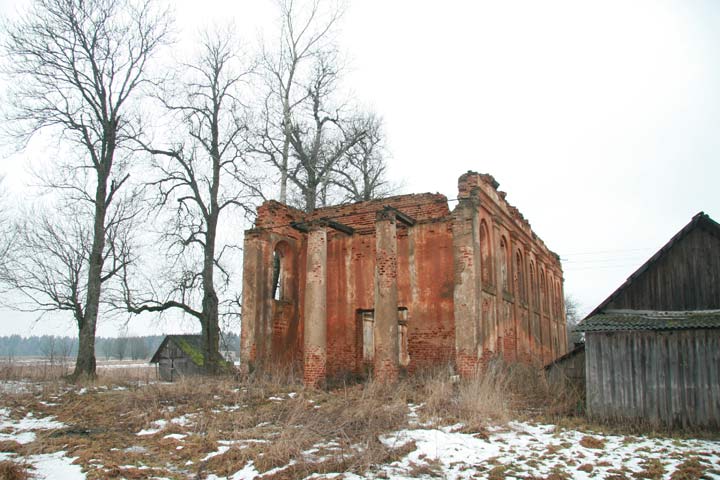 Starzynki.  Kościół 