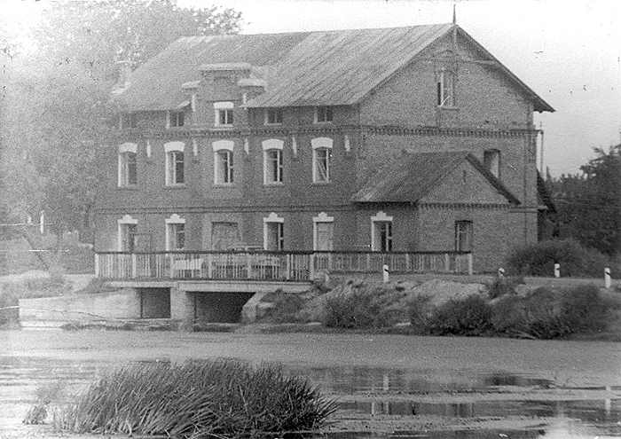  - Water-mill . 