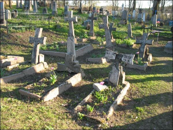 Radoszkowicze. Cmentarz żołnierzy polskich poległych podczas wojny 1920 r.