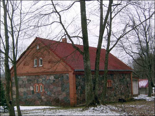  - Zespół dworsko-parkowy . Budynek gospodarczy