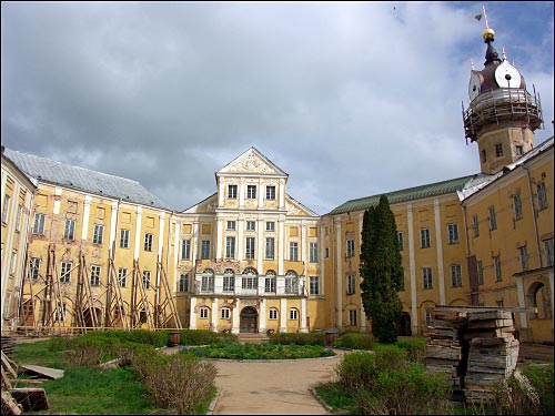 Несвиж. Замок Радзивиллов Реконструкция, 2005