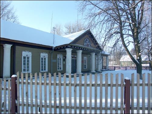  - Усадебно-парковый ансамбль Бонч-Осмоловских. 