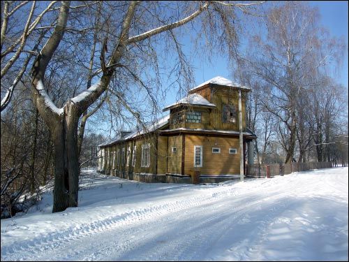  - Усадебно-парковый ансамбль Бонч-Осмоловских. 