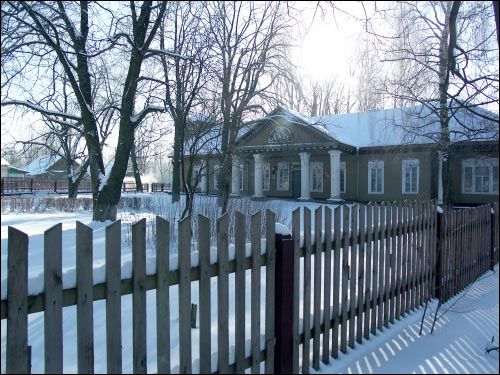  - Усадебно-парковый ансамбль Бонч-Осмоловских. 