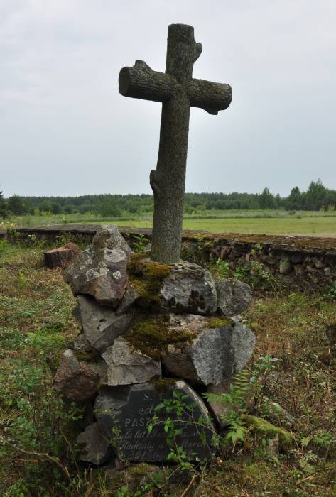 Dzieraŭnaja. cemetery Catholic