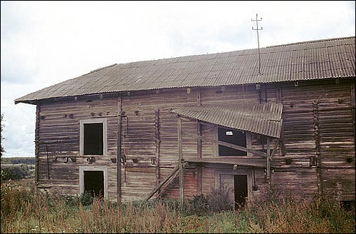 Stary Rakaŭ.  Barn