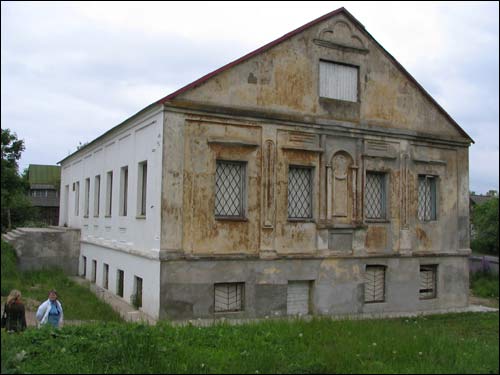  - Jewish school . Exterior