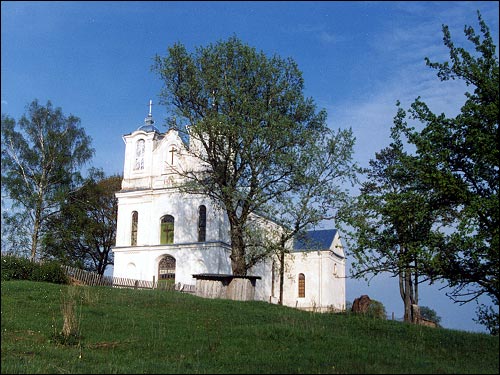 Višnieva. Catholic church of St. Mary