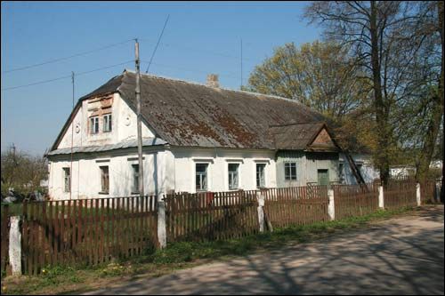  - Zespół dworsko-parkowy Pusłowskich. Dom mieszkalny